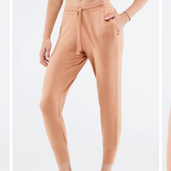 Fabletics Luxe Terry Jogger Driftscape Tan Clay Sweatpants High Rise size Medium - Picture 1 of 9